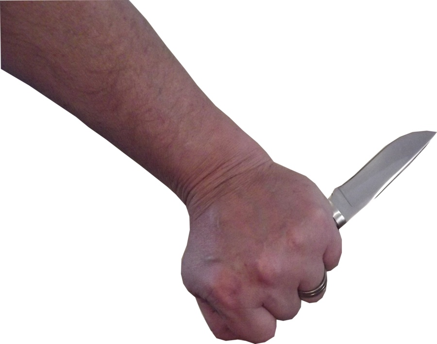 جريمة تهز العراق- رفضت الزواج فقيّدها والدها بالسلاسل وطعنها... ولن تتوقعوا كيف كُشف أمره بعد 5 سنوات