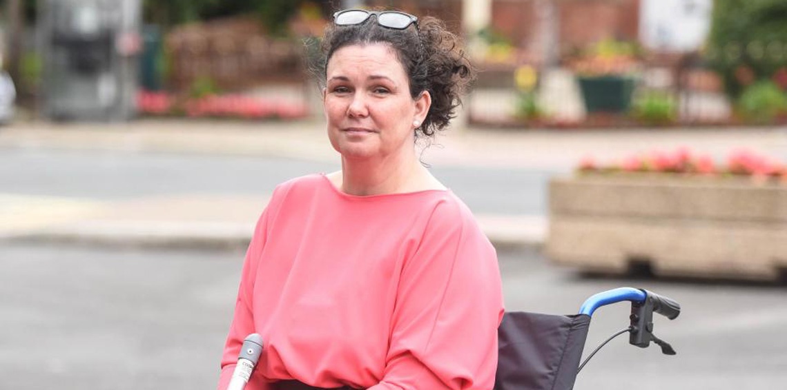 غريب جداً - أصيبت بمرض 