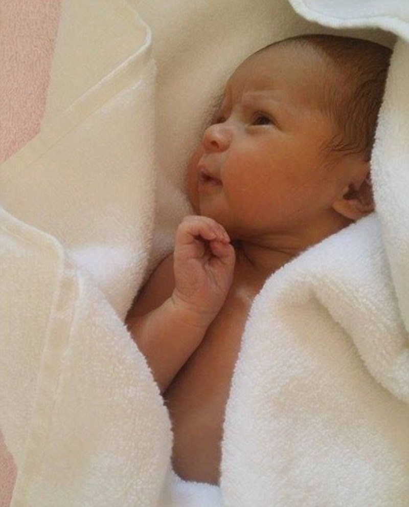 توفيت بسبب قبلة... ما حدث لهذه الطفلة الرضيعة سيدفعكم إلى التخلي عن هذه العادة