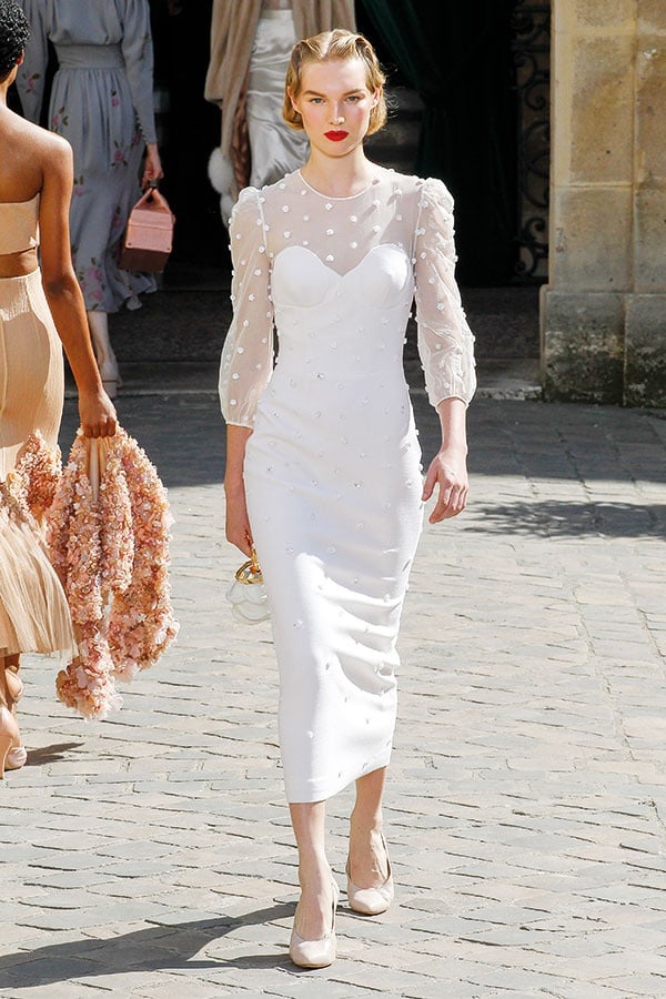 بالصور عرض أزياء Ulyana Sergeenko
للأزياء الراقية