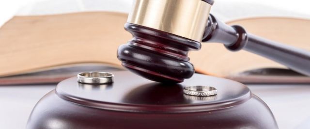 مصري يصرخ في الشارع: 