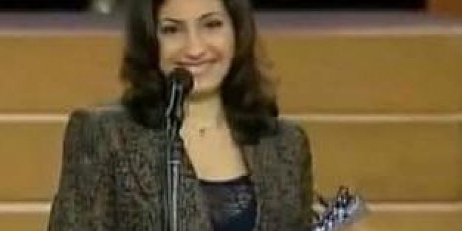 بالصور - لن تصدقوا من هذه النجمة العربية قبل عمليات التجميل!