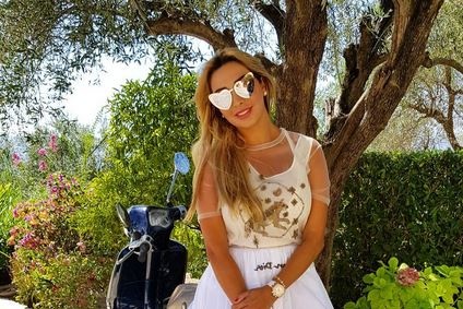 بالفيديو - لاعب خفة يبهر جويل ماردينيان.. شاهدوا ماذا فعل ورد فعلها!