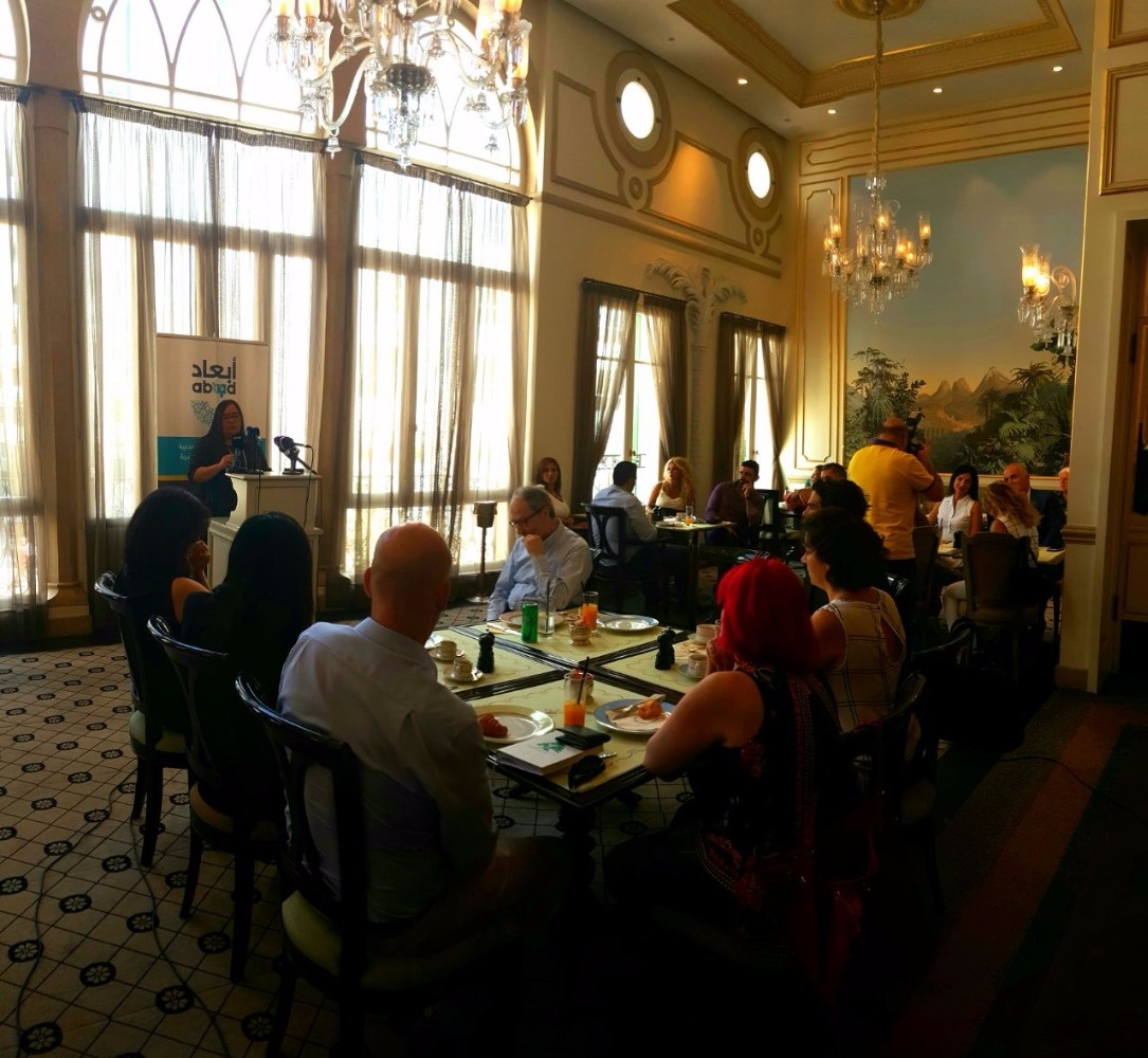 خطوات مدروسة وحذرة مع 