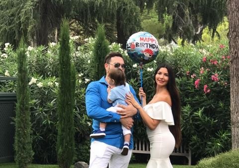 بالفيديو - إبن لاميتا فرنجية يخطف الانظار بمشيته الاولى... شاهدوا طرافته