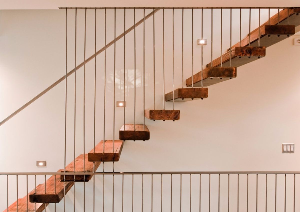 طفل يقطع علاقة محرمة بين أمه وعشيقها... والأخير يردّ ويُنهي حياته بوحشية