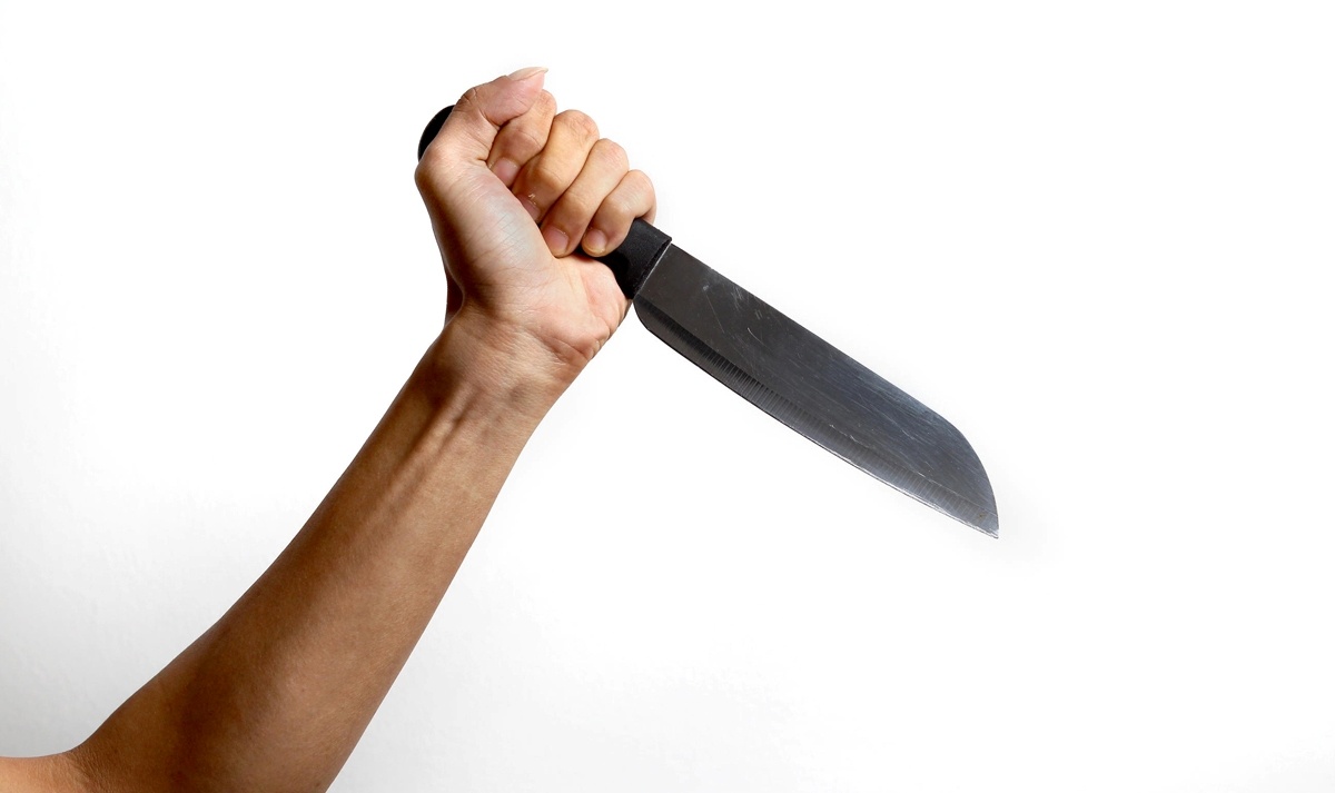 ابن السعودي الذي قتلته زوجته اليمنية يكشف المستور... جلست إلى جانب جثته والمستشفى أهمله