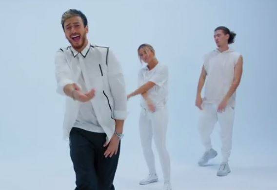 بالفيديو - سعد لمجرد يتخطى أزمة الاغتصاب ويعود بقوة!! كونوا أول من يشاهد أغنيته الجديدة التي كتبها في السجن