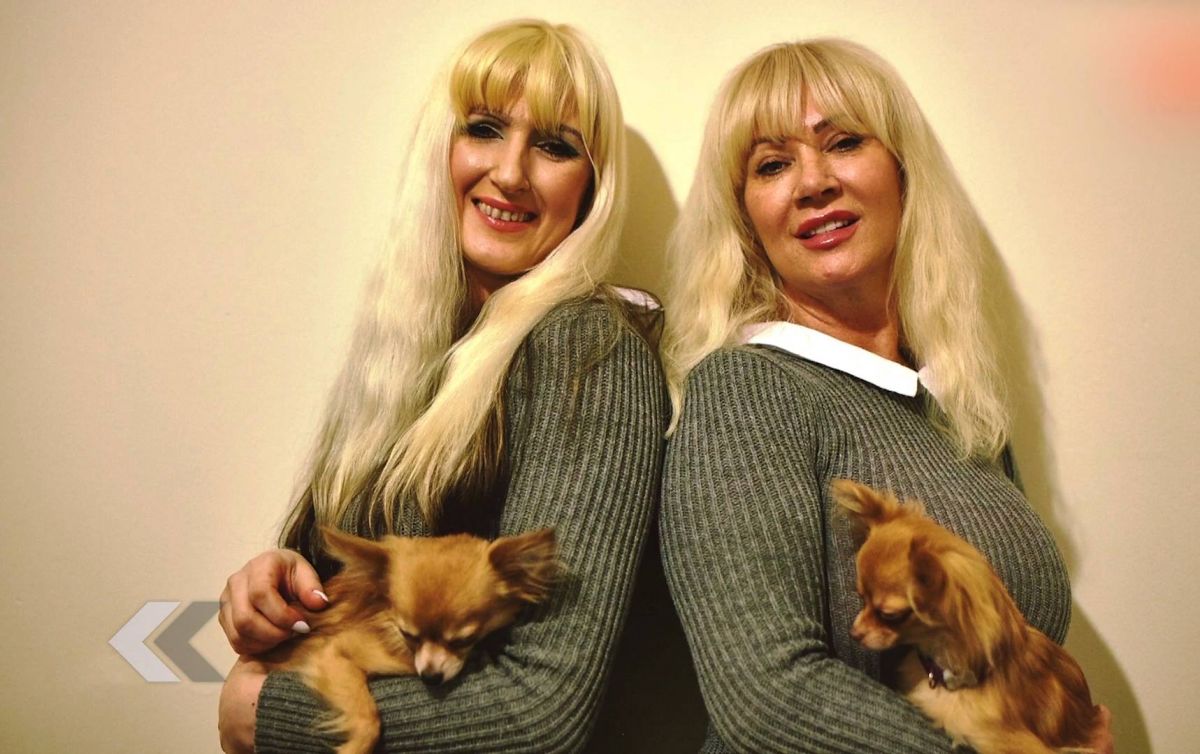 غريب جداً - أنفقت أكثر من 65 ألف دولار لتصبح شبيهة ابنتها... لن تتوقعوا ما فعلته هذه الأم وكيف أصبحت