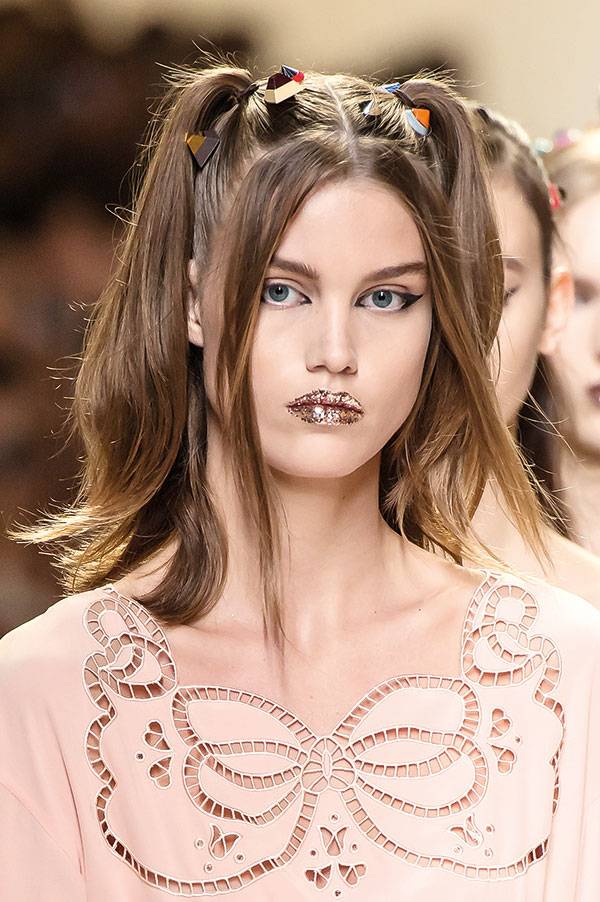 3 حيل بسيطة
لإطلالة متوهجة