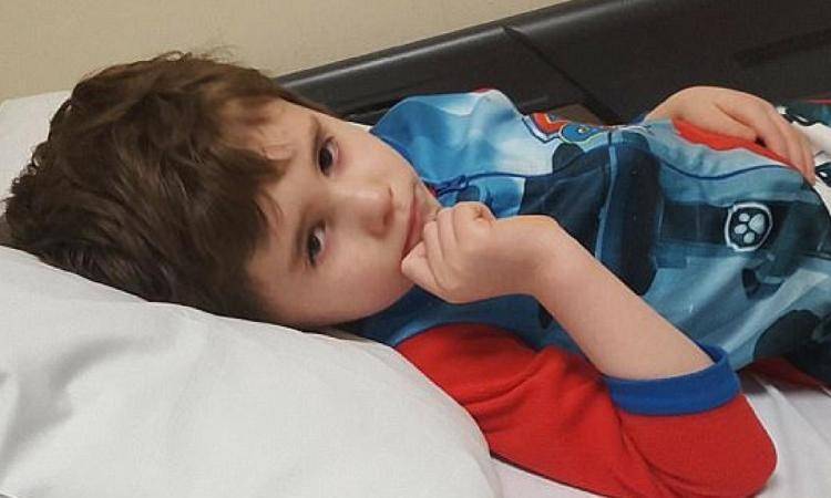 ابن الـ6 سنوات شعر بألم في أذنه وتوفي بعد 10 أيام... لا تسمحوا بحدوث هذه المأساة في منازلكم