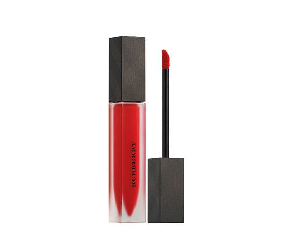  أحمر لافت Burberry Liquid Lip Velvet in Military Red no.41