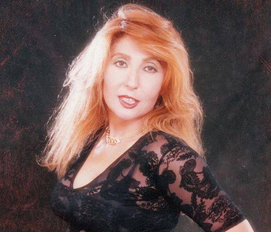 بالصور - بعد غياب طويل... شاهدوا كيف أصبحت نادية الجندي وهذا سرّها!