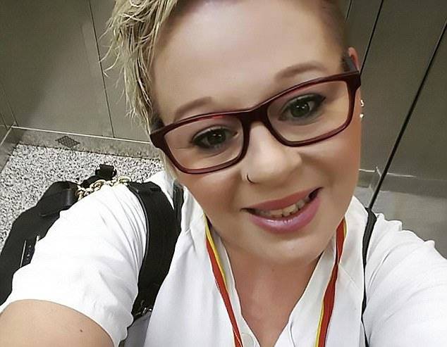 ممرضة تقتل عجوز بواسطة إبرة كبيرة... طريقة القتل مؤلمة!!