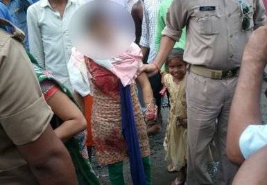 قطع يد إبنة الـ15 عاماً بالسيف في سوق شعبي!! والسبب لا يصدق