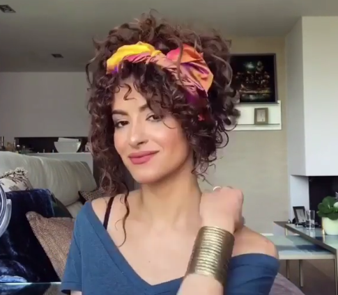 بالفيديو - احصلي على الكعكة المبعثرة بدقائق... السر في الوشاح!!