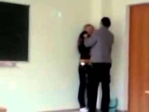 طفلة تنجو من الانتحار بعد تحرش استاذها بها.. وما فعله أسوأ