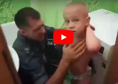 بالفيديو - دخل الغسالة للإختباء أثناء لعب 