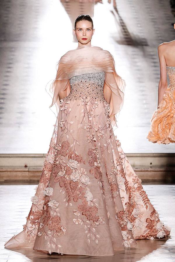 طوني ورد Tony Ward... سحر أزياء باريس بأنامل عربية