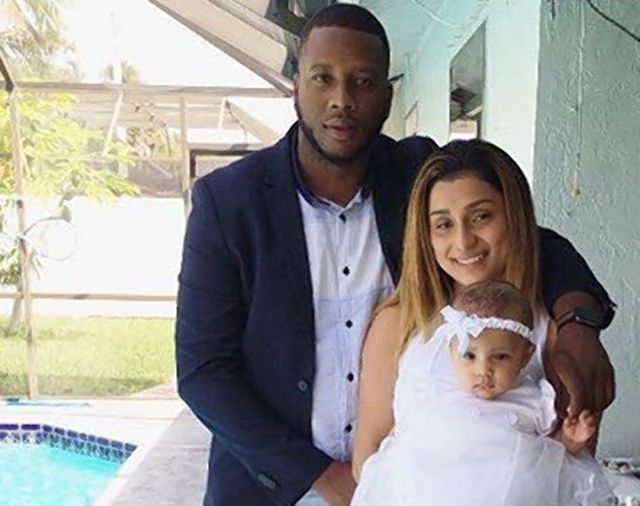 توفيت يوم دفن والد طفليها بعد ولادتهما بأيام.. فاجعة محزنة للغاية!!