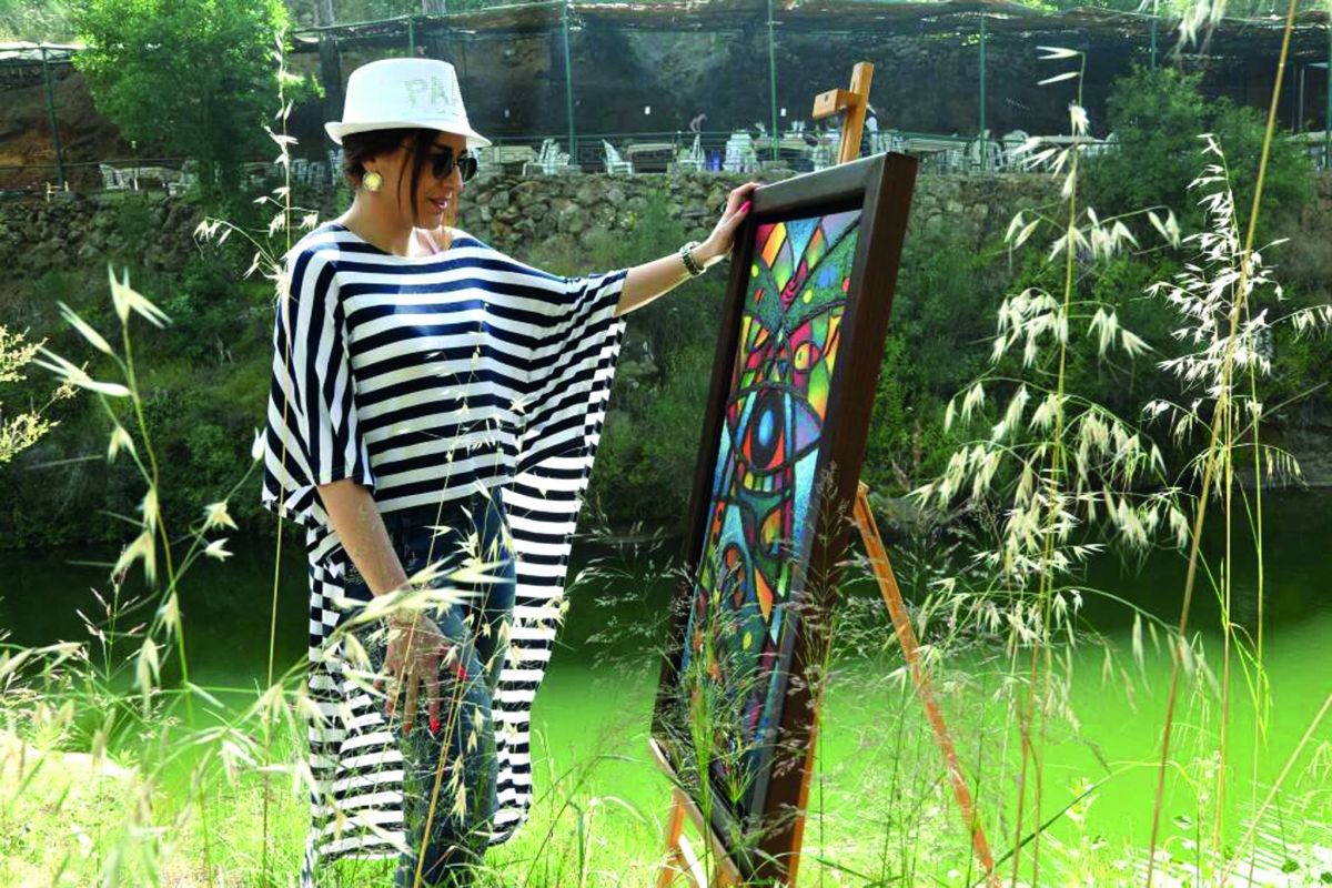 الفنانة الشاعرة اللبنانية نسرين الأشقر تعترف: «ظلمتني الحياة...»