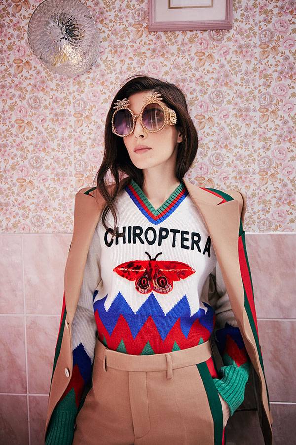 • سترة • كنزة • سروال  • نظارات شمسية الكل من Gucci