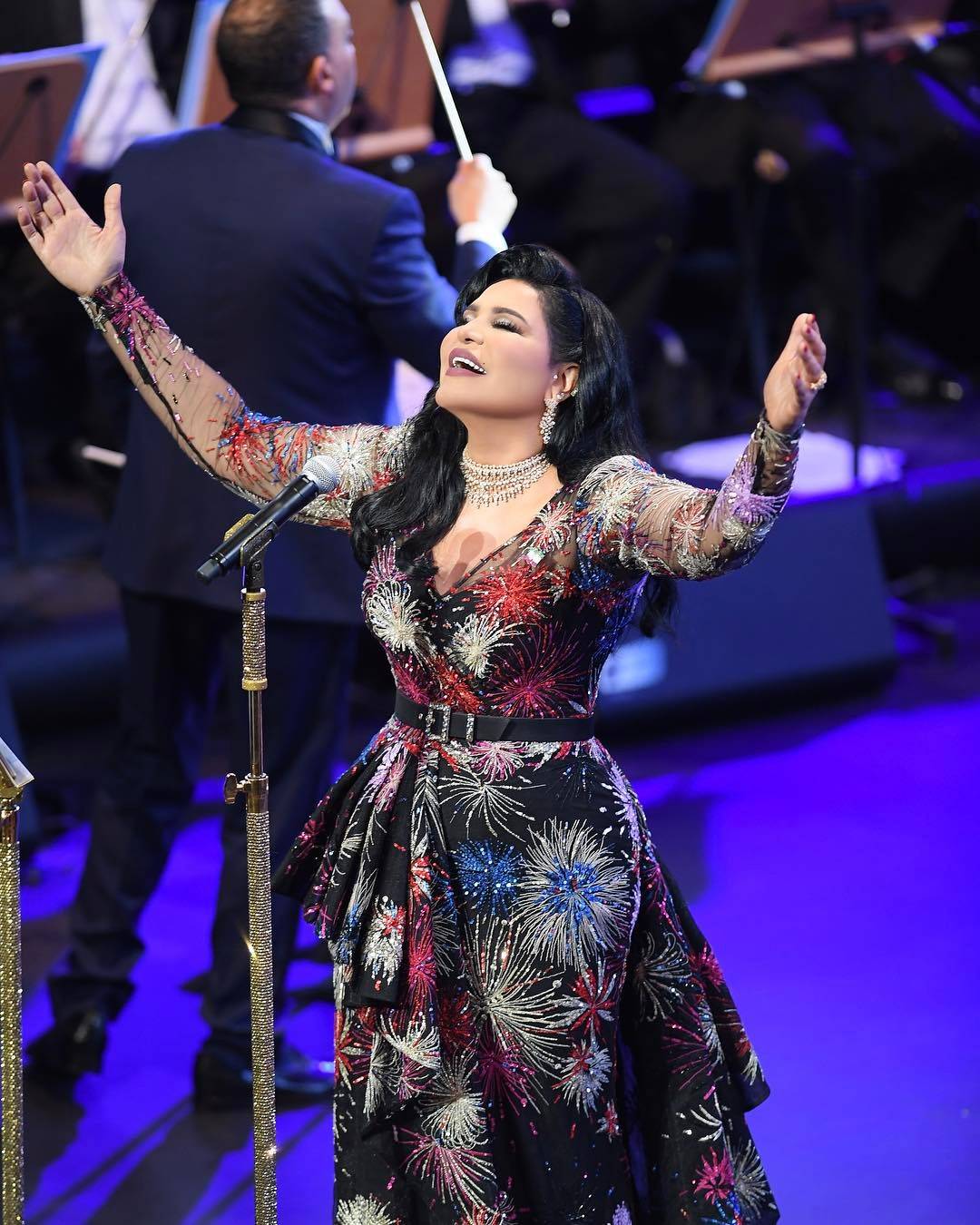 أحلام أحضرت إلى لبنان 9 شنط ل 4 لوكات فقط!!! مفاجآت أخرى تكشفها في هذا الفيديو عن مشاركتها في the voice