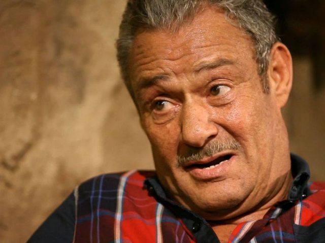 فاروق الفيشاوي يلجأ للشرطة... ماذا حدث؟