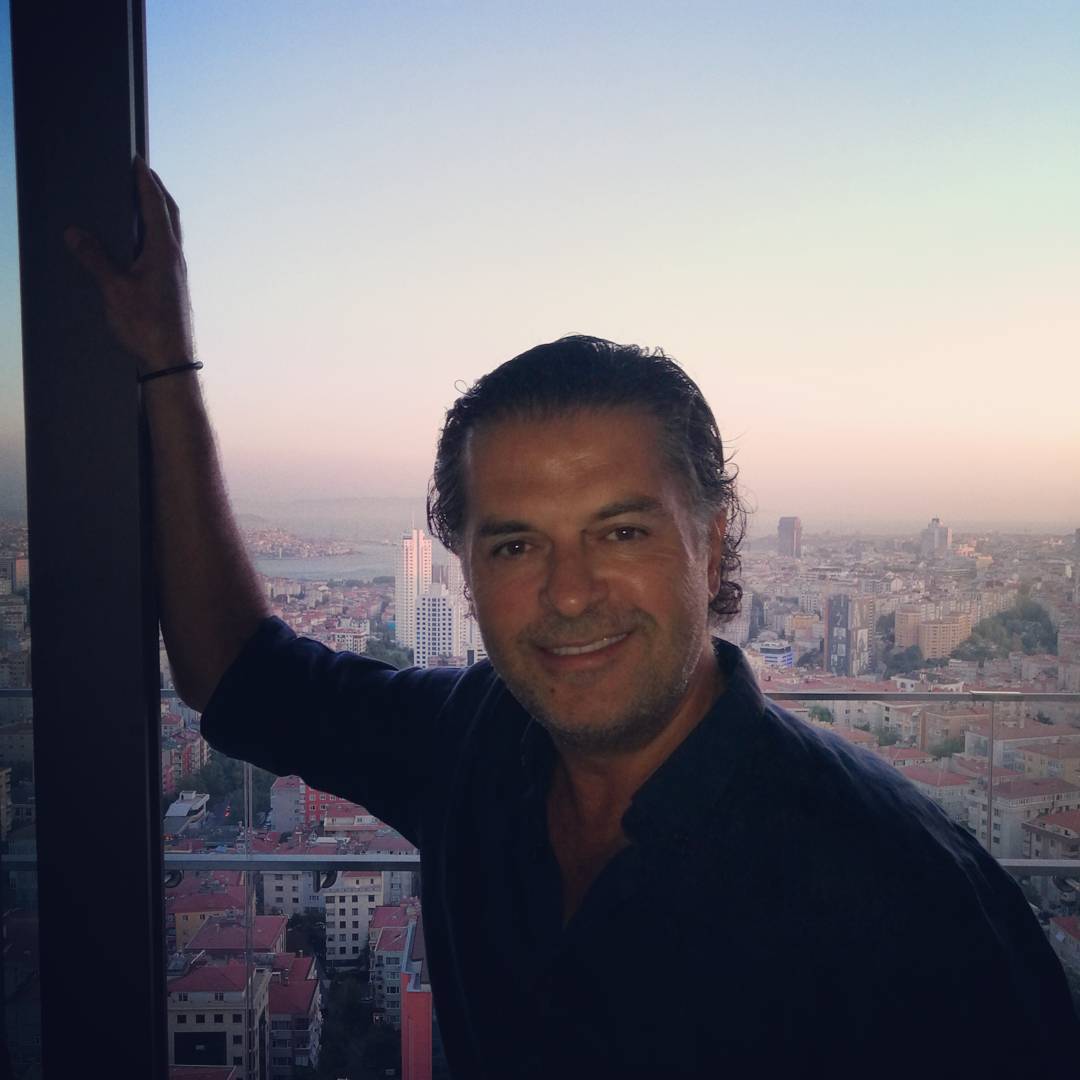 في تصريح ناري - راغب علامة يدافع عن إليسا: 