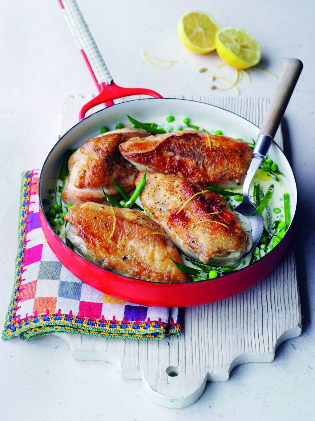 الدجاج بالطرخون مع البازيلا