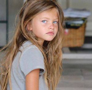 هل تتذكرون أجمل طفلة في العالم؟ شاهدوا كيف أصبحت بعد 10 سنوات