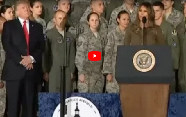 بالفيديو - دونالد ترامب يهين ميلانيا على العلن... شاهدوا ماذا فعل بها!