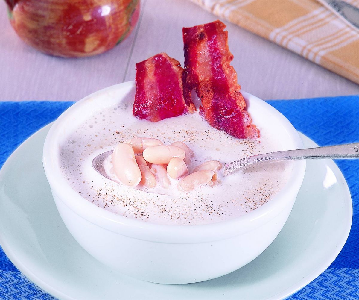 حساء الفاصوليا البيضاء