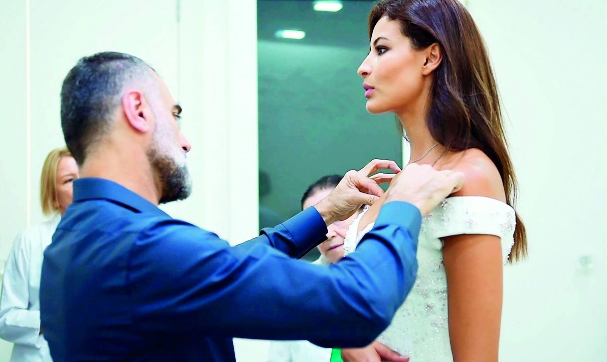 المصمّم جورج حبيقة: هذه حكاية فستان ريم وردّ فعلها يوم تسلّمته!