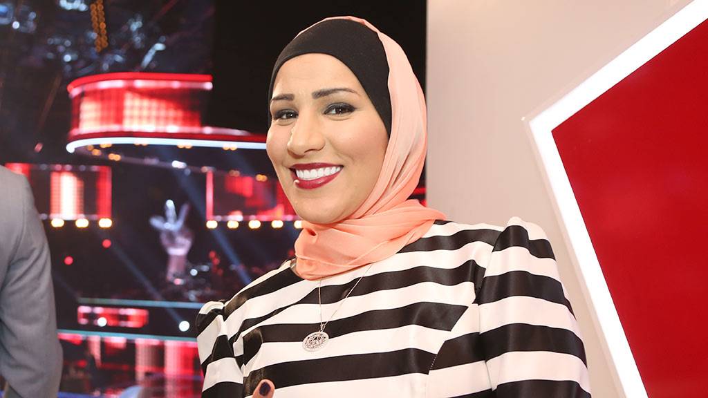بالفيديو- ردّة فعل صادمة من نداء شرارة على تغيير لجنة The Voice...