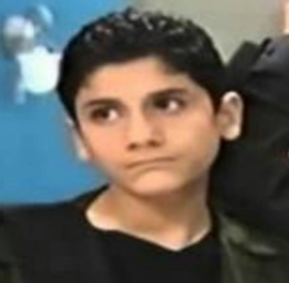 بالصورة - هذا الشاب أصبح نجماً عربياً وسيماً.. خمنوا من هو!