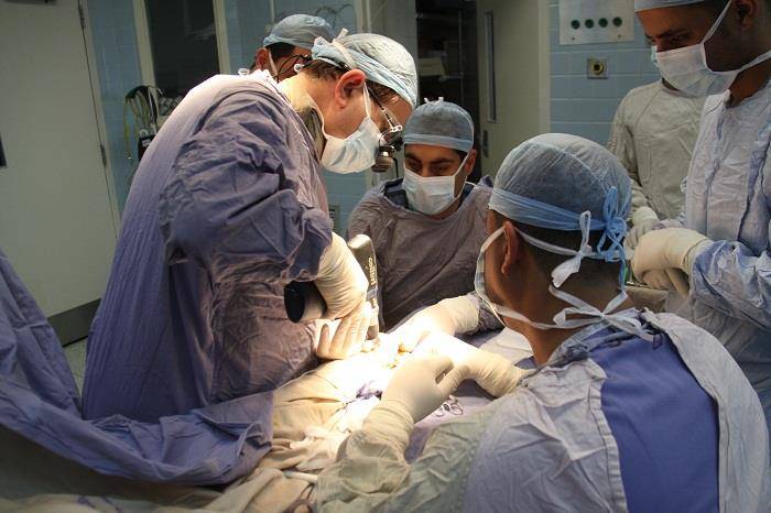 هروب طبيب بعد بتر قدم طفل سعودي.. اليكم التفاصيل!