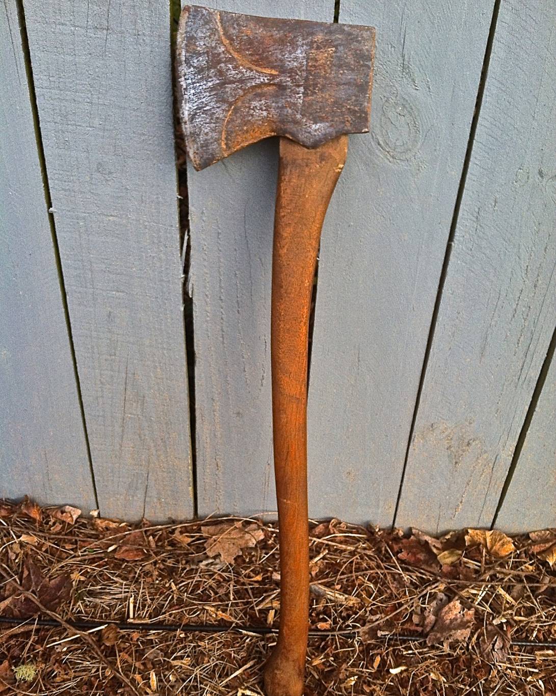 قاس وصادم- أم تنهي حياة ابنها بواسطة فأس... وهكذا نجت شقيقته من الجريمة