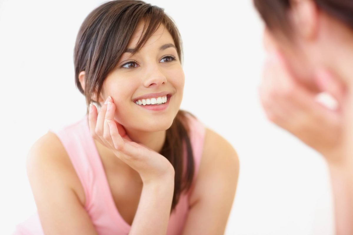 مفاجأة- تنظفين بشرة وجهك بالطريقة الخاطئة حتماً... وإليك الطريقة الصحيحة