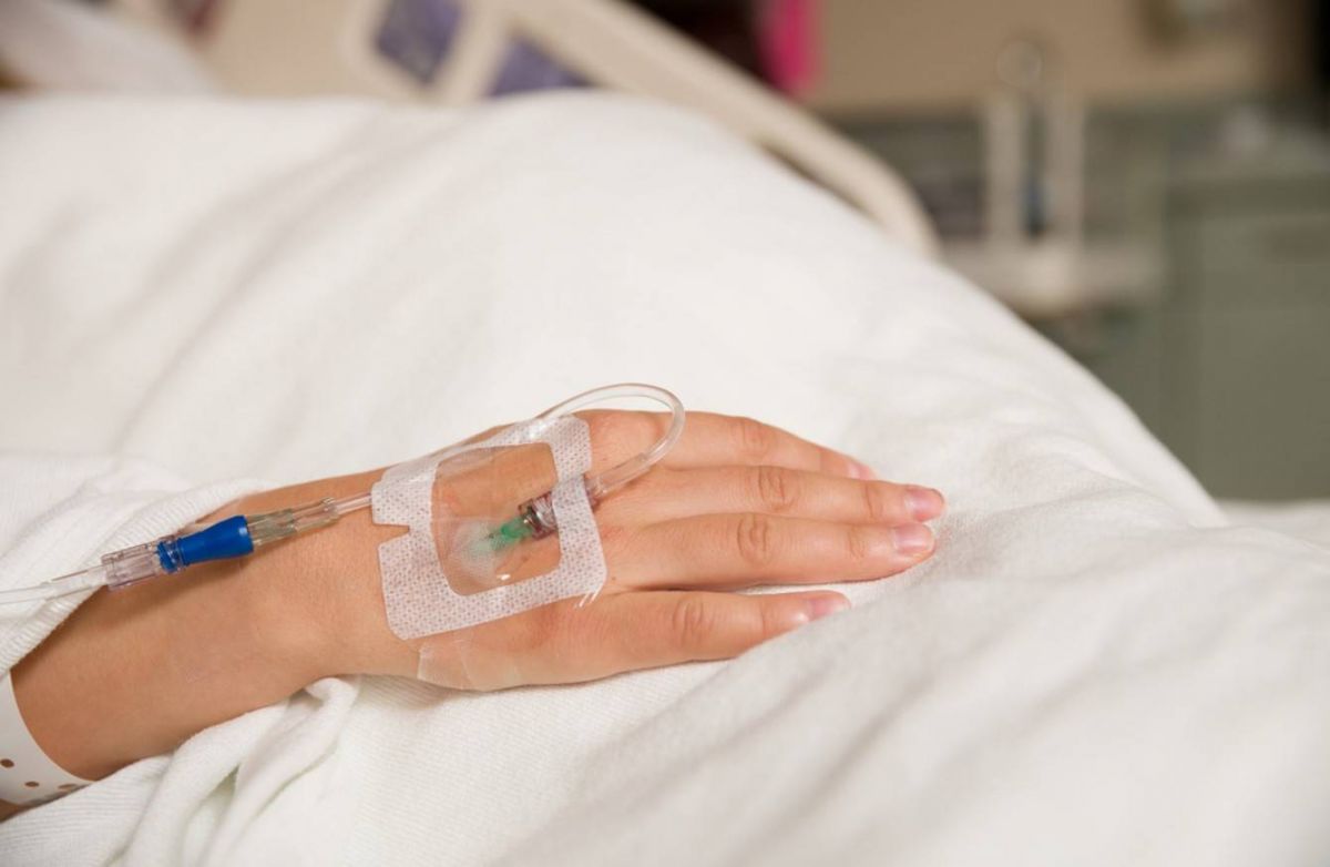 مؤلم جداً- بعد 42 عاماً من تعرضها للاغتصاب... مصابة بالسرطان تكشف اسم المعتدي وهي على فراش الموت