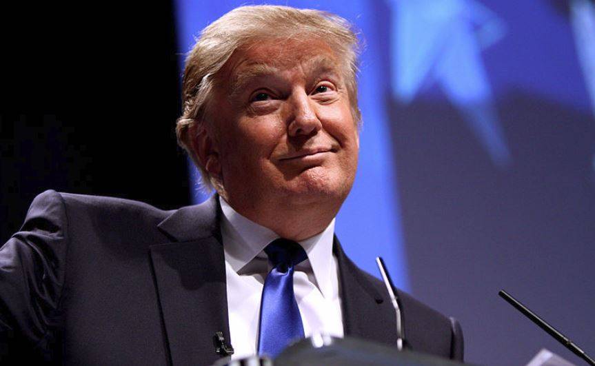 بالصور - الرئيس دونالد ترامب يصبح جداً للمرة التاسعة.. إليكم ردّ فعله!